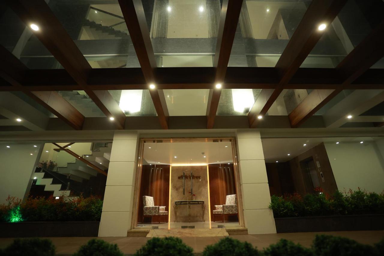 The Gold Hotel Palakkad Exteriér fotografie