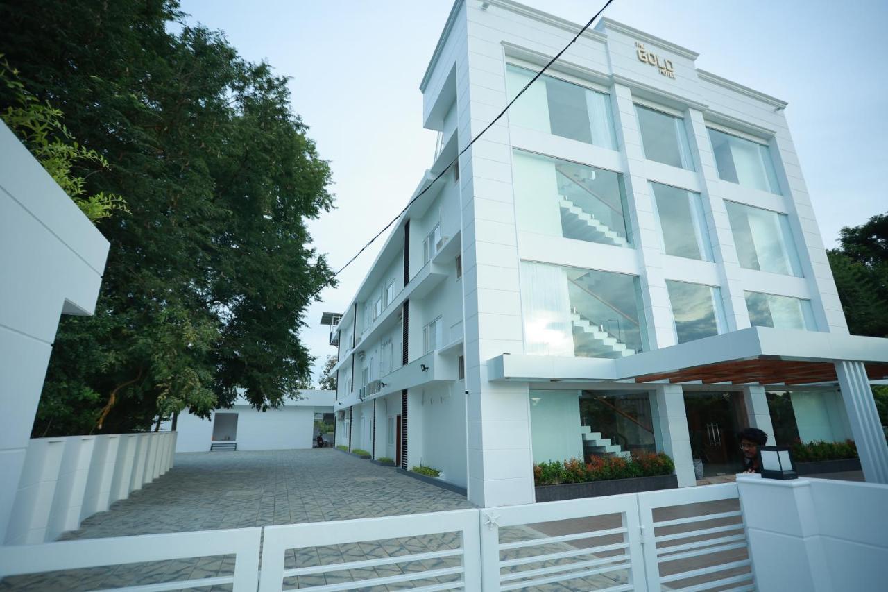 The Gold Hotel Palakkad Exteriér fotografie
