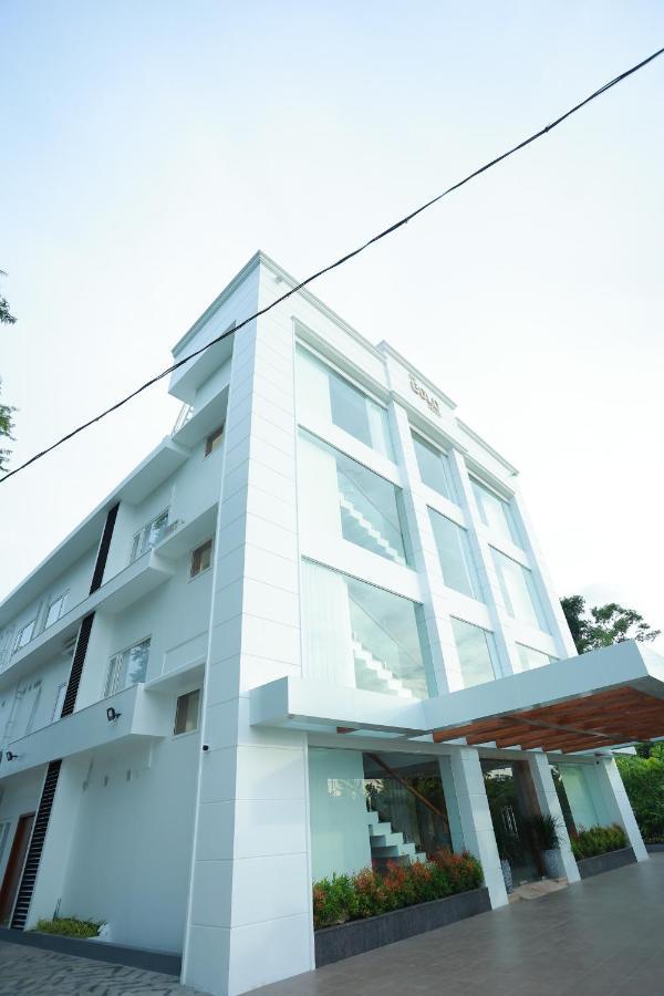 The Gold Hotel Palakkad Exteriér fotografie