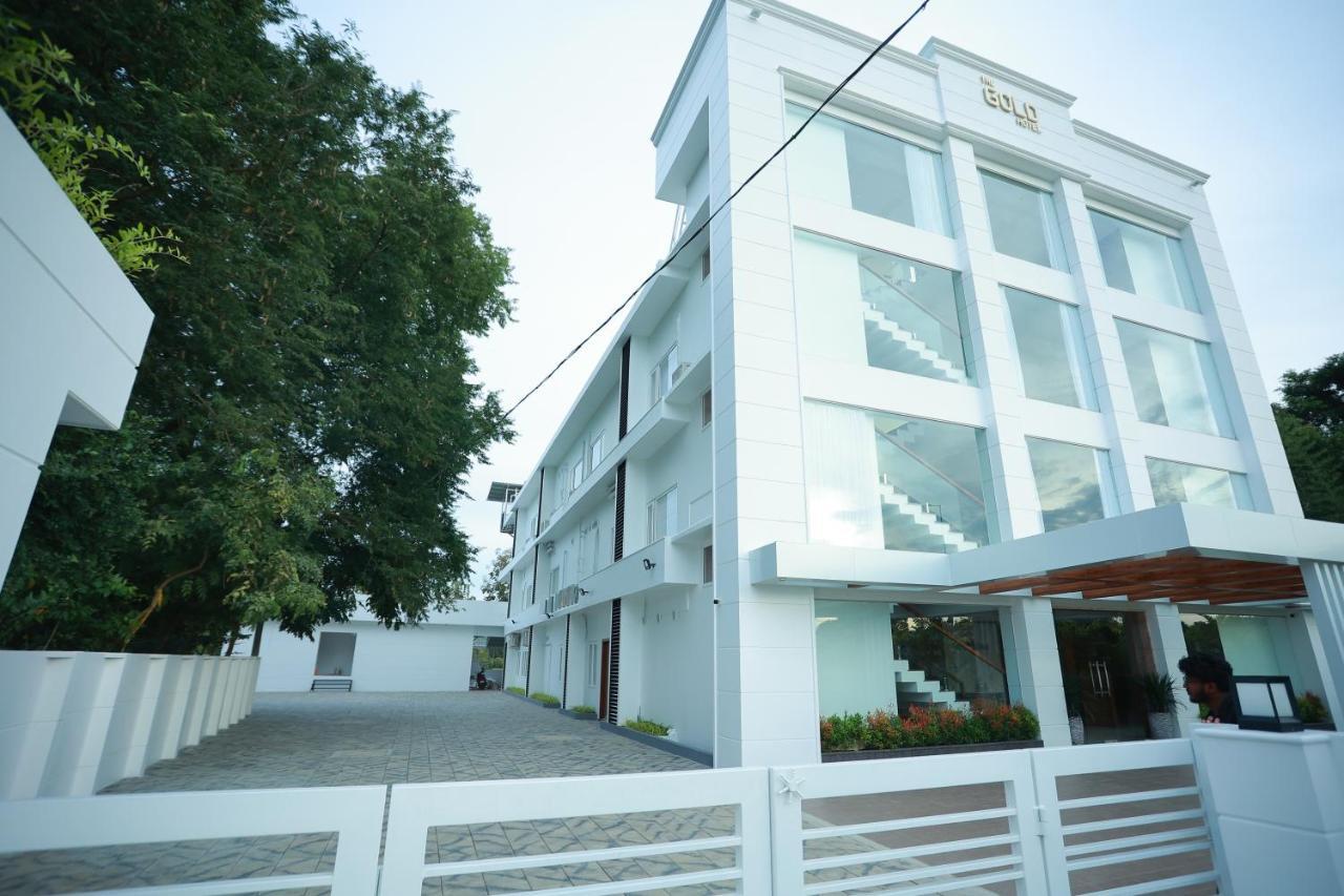 The Gold Hotel Palakkad Exteriér fotografie